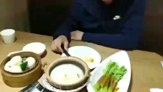 跟我借钱,还我老婆,我私房钱啊?